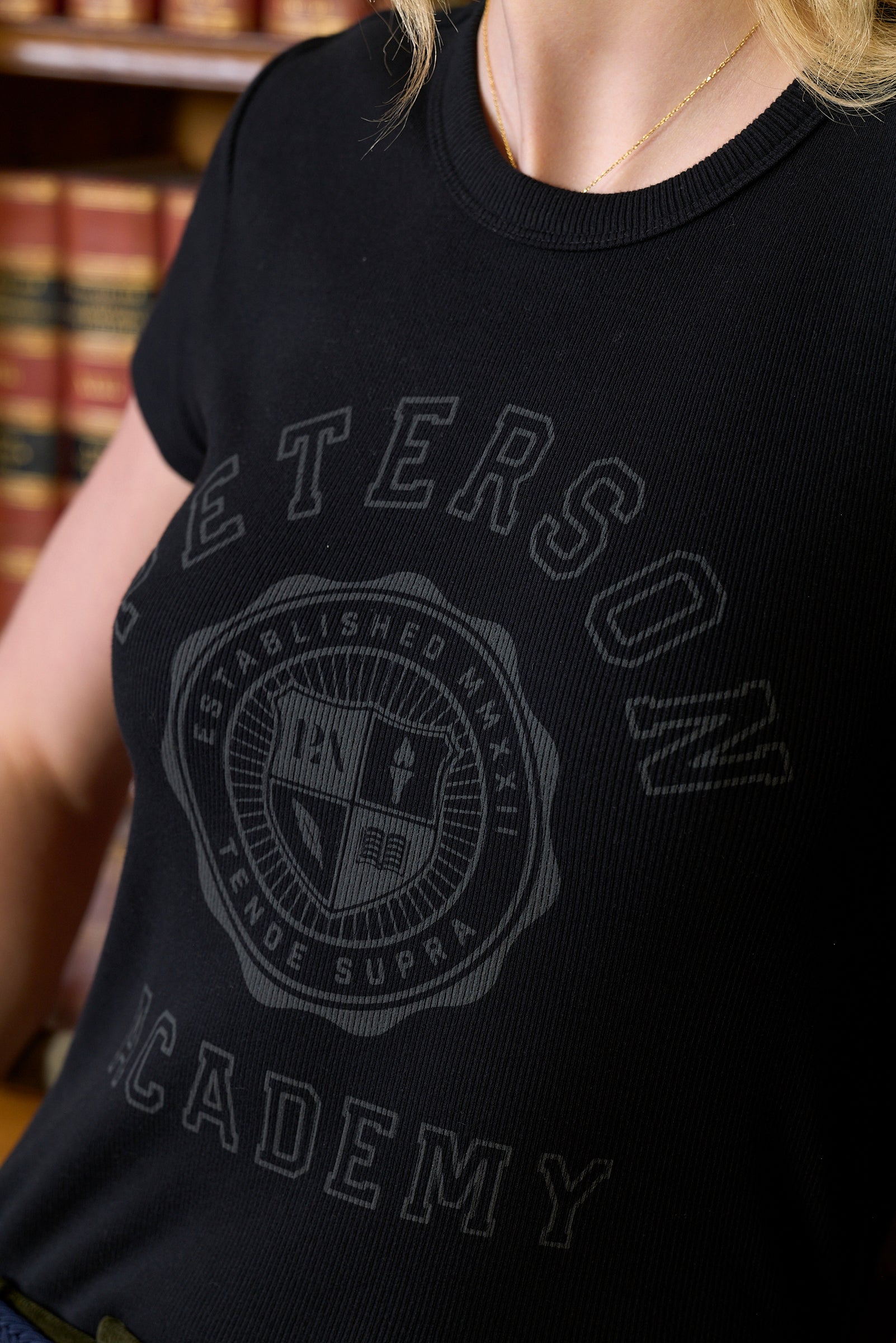 Seal Cropped T-Shirt